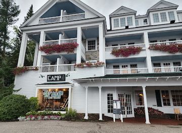 new-hampshire/lake-winnipesaukee/restaurant/camp