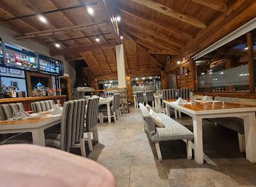 argentina/villa-la-angostura/restaurant/amelie-fondue-y-resto