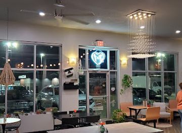 iowa/davenport/restaurant/girl-food-by-cafe-fresh