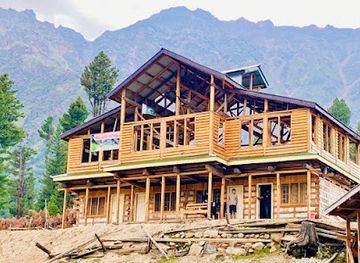 pakistan/fairy-meadows/restaurant/raees-lodge-fairy-meadows-nanga-parbat