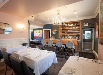 canada/central-canada/restaurant/quatrefoil