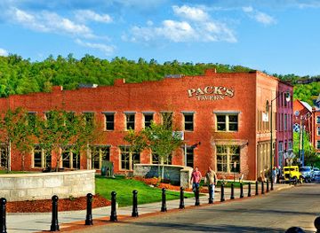 Pack's Tavern