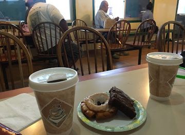 palau/ngardmau-waterfall/restaurant/best-coffee-donut-house