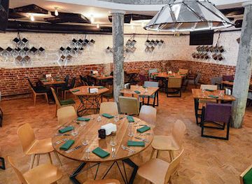 bulgaria/upper-thracian-plain/restaurant/cosmos-restaurant
