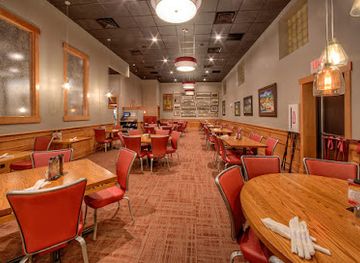 Colonial House Restaurant & Bar
