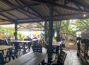 comoros/domoni/restaurant/restaurant-la-marine