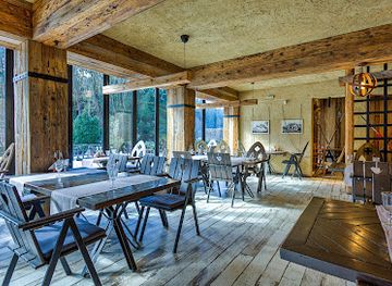 romania/transylvania/restaurant/sub-cetate-sergiana