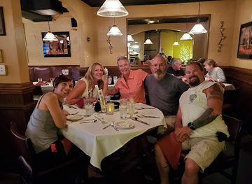 illinois/starved-rock-state-park/restaurant/casa-mia-lounge-restaurant