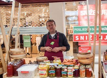 montenegro/sinjajevina/restaurant/household-tomovic-homemade-food-restaurant