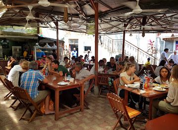 tanzania/zanzibar-city/stone-town/restaurant/lukmaan-restaurant