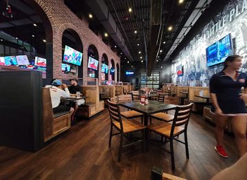 texas/college-station/restaurant/walk-on-s-sports-bistreaux-college-station-restaurant