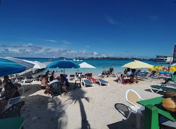 the-bahamas/new-providence/restaurant/crabs-n-tings