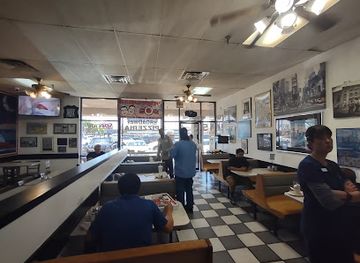 nevada/laughlin/restaurant/piccadilly-circus-pizza