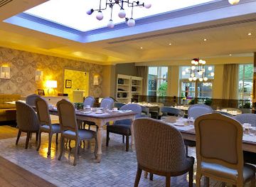 canada/toronto/restaurant/signatures-restaurant