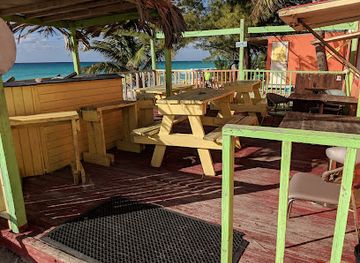 the-bahamas/bimini/restaurant/sherry-s-place