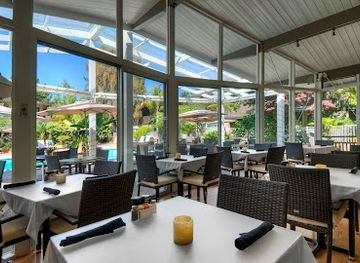 california/palo-alto/restaurant/dinah-s-poolside-restaurant