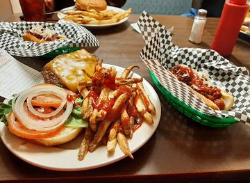 virginia/petersburg/restaurant/big-mike-s-burger-shoppe