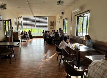 myanmar-burma/ayeyarwady-region/restaurant/98-cafe-restaurant