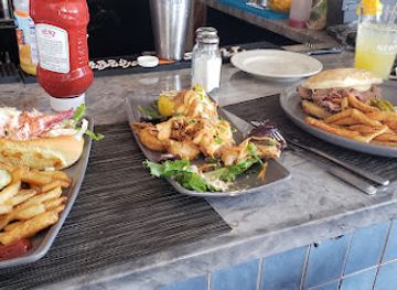 rhode-island/narragansett/restaurant/restaurant-at-bonnet-shores