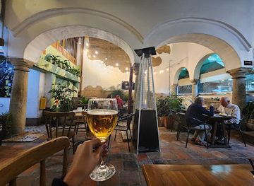 colombia/bogota/la-candelaria/restaurant/la-puerta-de-la-catedral