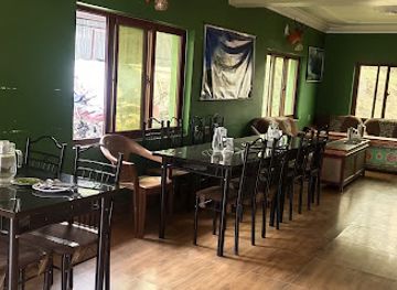 nepal/gosaikunda/restaurant/namgel-resort-organic-restaurant-dhunceh