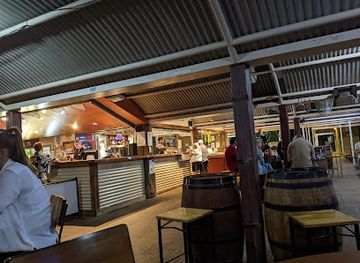 australia/uluru-kata-tjuta-national-park/restaurant/pioneer-bbq-bar