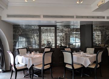 tennessee/chattanooga/restaurant/st-john-s-restaurant