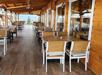 kosovo/kamenica/restaurant/elizar-and-joni-ranch