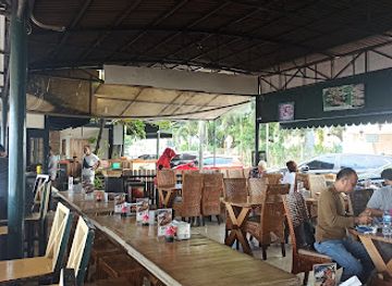 indonesia/manado/restaurant/tuna-house-mega-mas