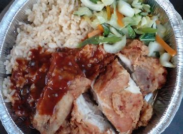 jamaica/port-antonio/restaurant/less-5000-finger-licking-cuisine