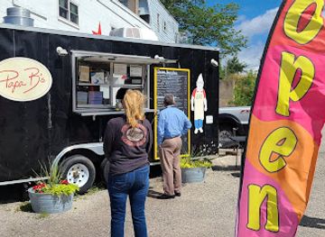 wisconsin/sturgeon-bay/restaurant/papa-b-s-food-truck