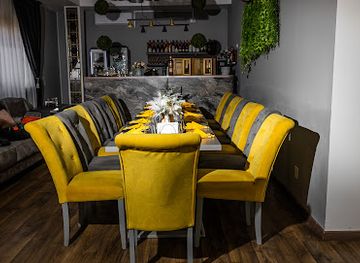 romania/moldavia/restaurant/restaurant-moldavian-burger