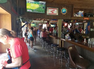 ohio/put-in-bay/restaurant/joe-s-bar-put-in-bay