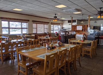 texas/davis-mountains-state-park/restaurant/black-bear-restaurant