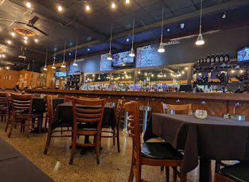 ohio/akron/restaurant/the-lockview-restaurant