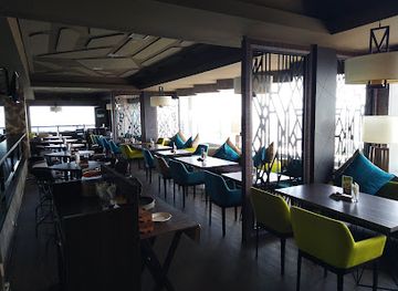 indonesia/sulawesi/restaurant/gravity-sky-lounge