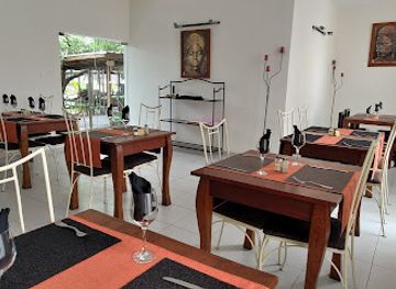 gabon/pikounda-gorilla-camp/restaurant/l-odika