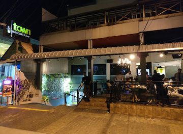 trinidad-and-tobago/edith-falls/restaurant/town-restaurant-bar