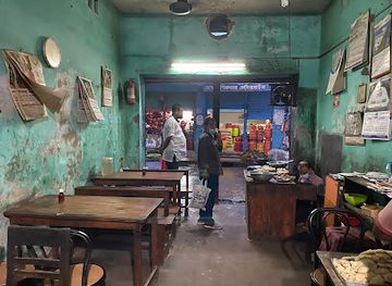 bangladesh/barisal/restaurant/balaka-puri-chop