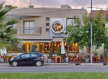 argentina/san-rafael/restaurant/cafe-del-mundo