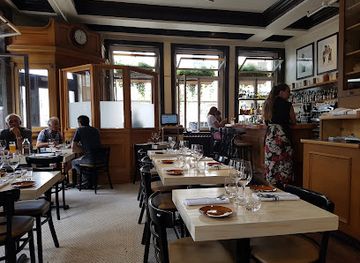 canada/quebec-city/saint-sauveur/restaurant/le-clocher-penche