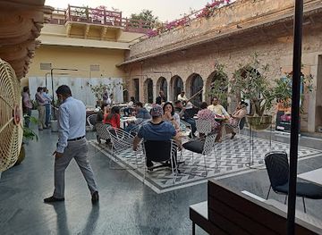 india/jaipur/jantar-mantar/restaurant/the-palace-cafe-restaurant