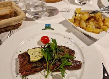 france/auvergne-volcanoes/restaurant/le-volcan