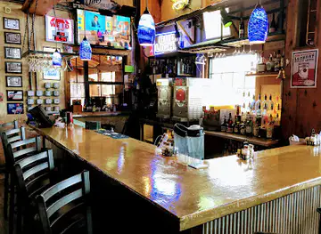 Shorty Pants Lakeside Cajun Restaurant & Marina