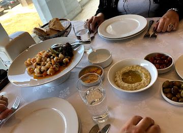 lebanon/tripoli/restaurant/silver-shore-restaurant