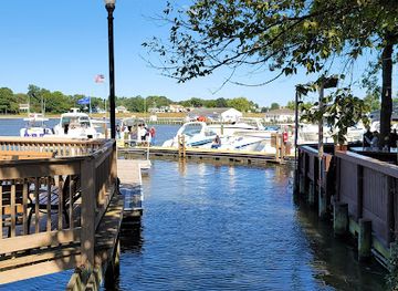 maryland/chesapeake-and-ohio-canal-national-historical-park/restaurant/chesapeake-inn-restaurant-marina
