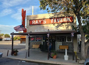 utah/flaming-gorge-national-recreation-area/restaurant/ray-s-tavern