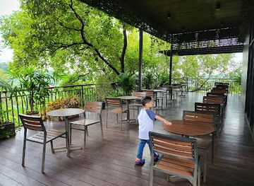 cambodia/ratanakiri-province/restaurant/cafe-amazon
