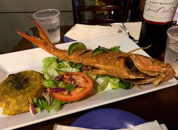 puerto-rico/mona-passage/restaurant/la-cueva-del-mar-calle-loiza