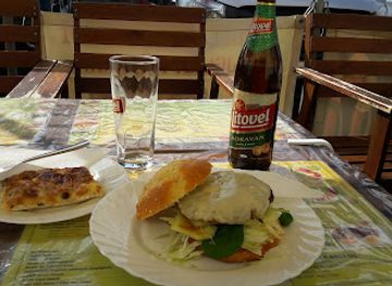 hungary/keszthely/restaurant/vegh-pataki-reteshaz-szendvics-mekka